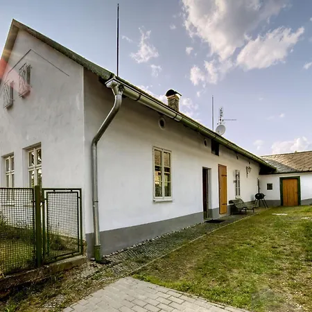 By Interhome Praskolesy